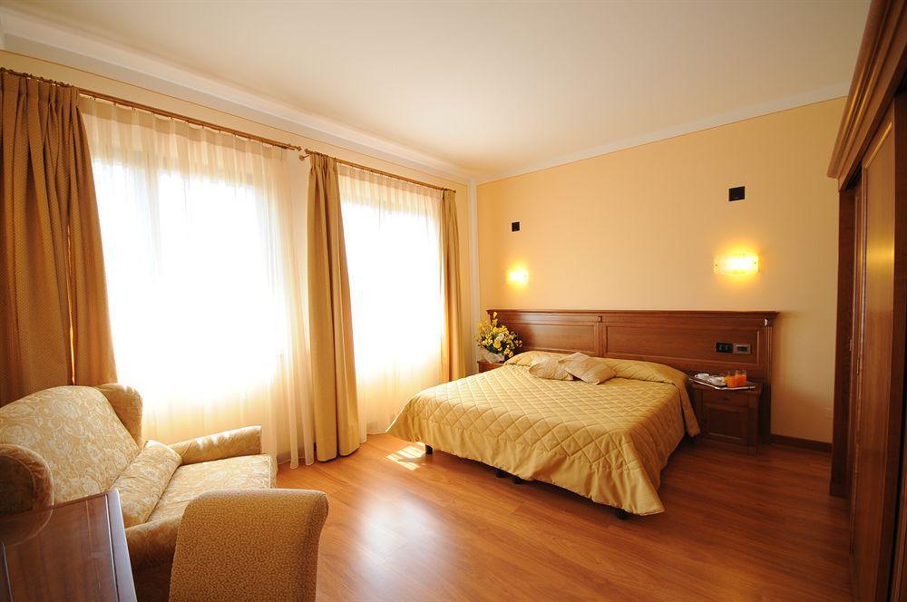 Hotel Panoramic Монтепульчано Экстерьер фото