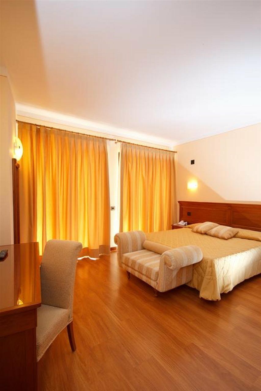 Hotel Panoramic Монтепульчано Экстерьер фото